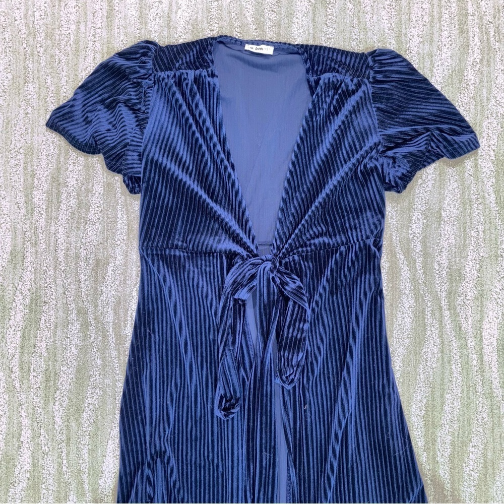In Loom Blue Velvet Wrap/Tie V-Neck Maxi Dress Size L - Picture 4 of 6
